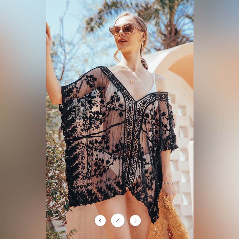 Vince Camuto Black Lace Trim Caftan